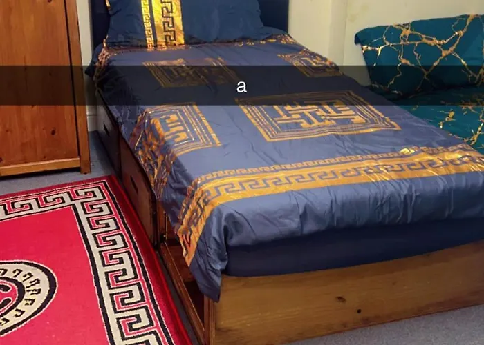 Bronze Bachelor Room